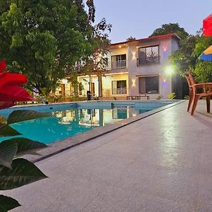 Riverland Farm And Resort